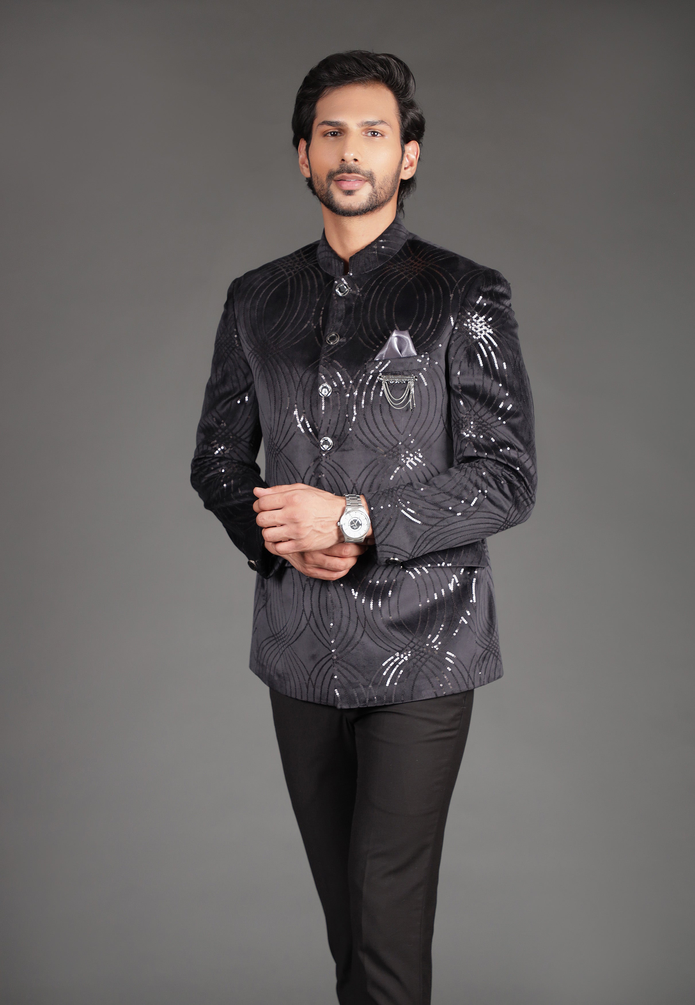 Buy Raymond Men Black Solid Formal Bandhgala Suit - Suits for Men 8395837 |  Myntra